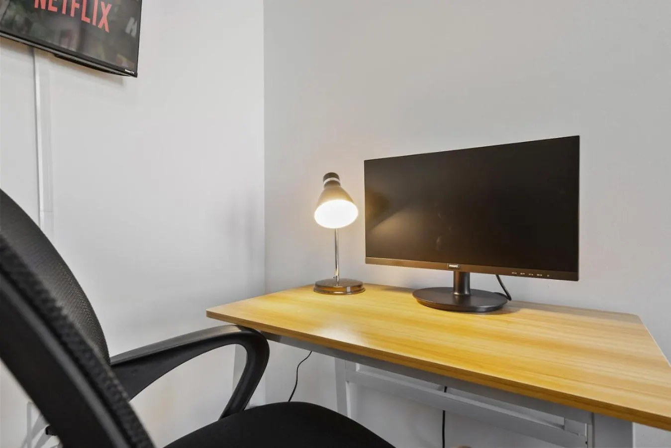 Cozy City Charm - Spacious, Parking, Balcony, Gym シャーロット 0*,  米国